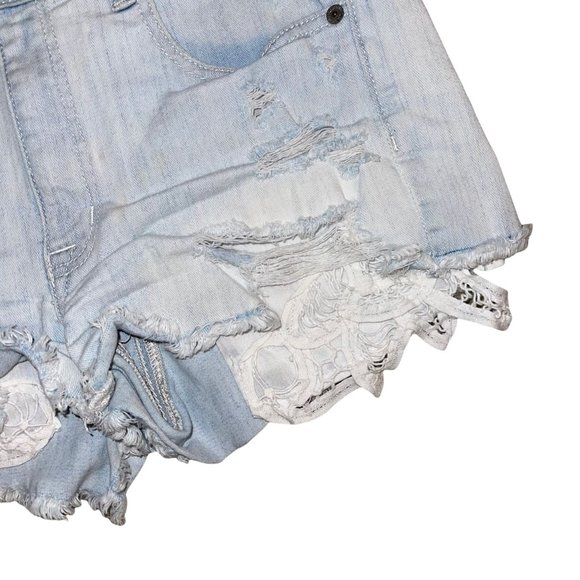 American Eagle Outfitters AEO Distressed Hi-Rise Shortie Light Wash Shorts 6 - Picture 5 of 9